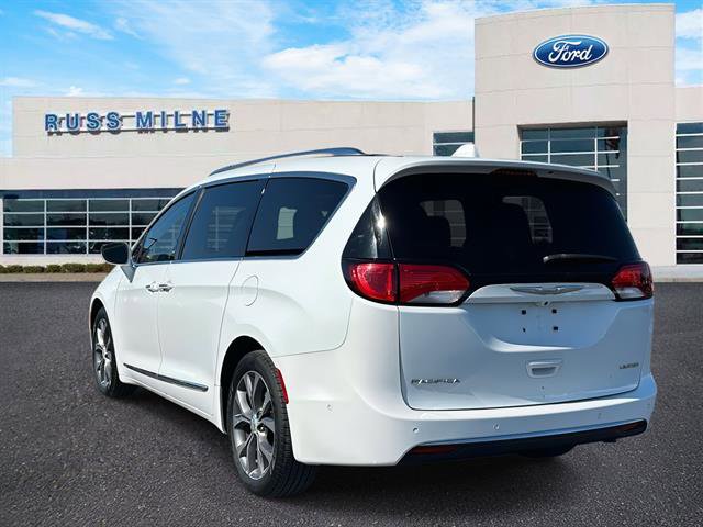 Used 2017 Chrysler Pacifica Limited image 5