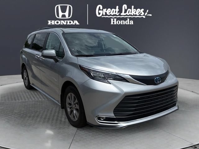 Used 2024 Toyota Sienna XLE w/ XLE Plus Package