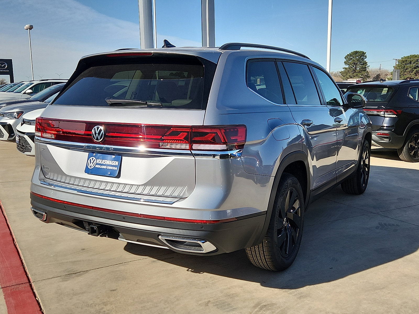 New 2026 Volkswagen Atlas SE image 7