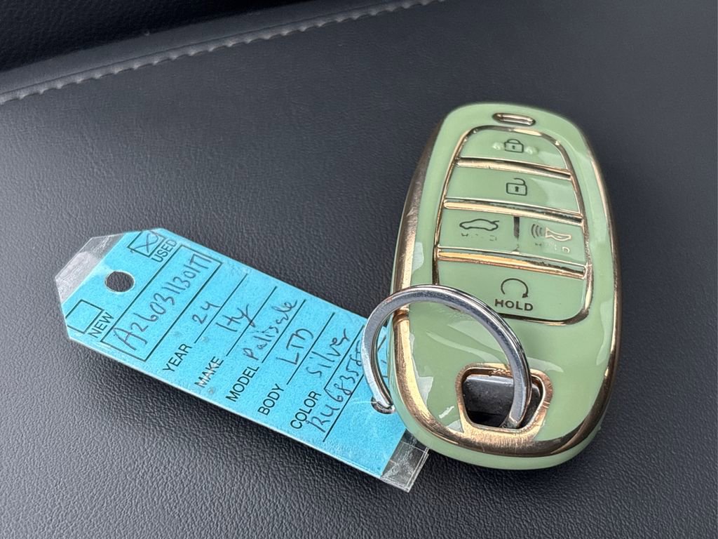 Used 2024 Hyundai Palisade Limited image 32