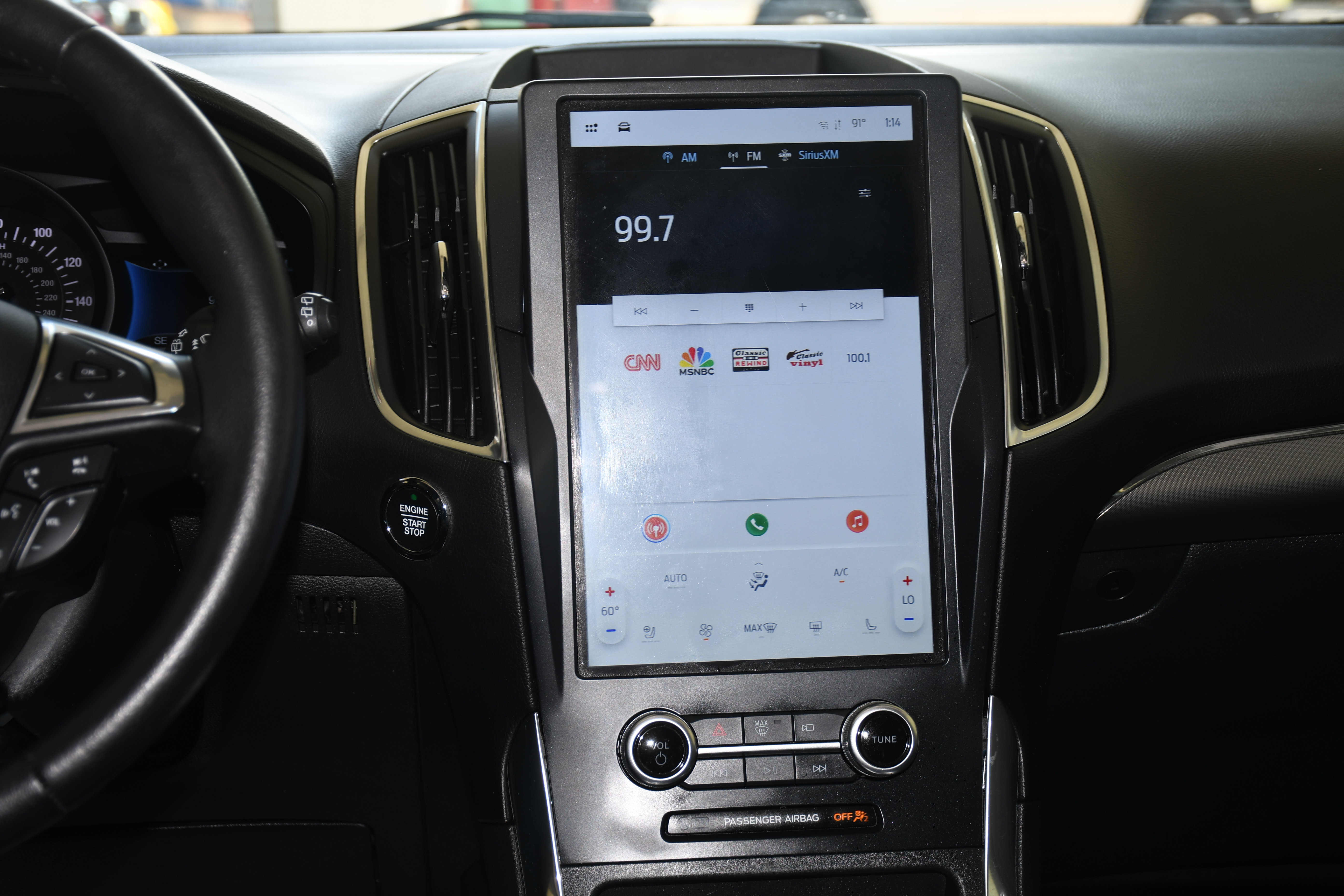 Used 2024 Ford Edge Titanium image 18