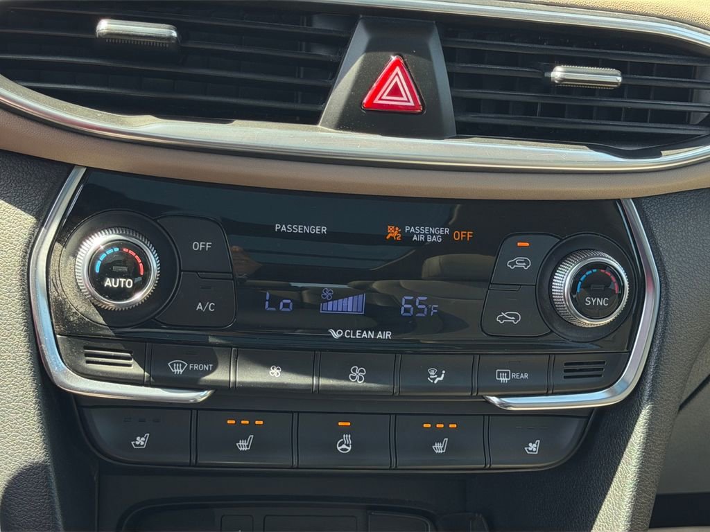 Used 2020 Hyundai Santa Fe Limited AWD/4WD image 17
