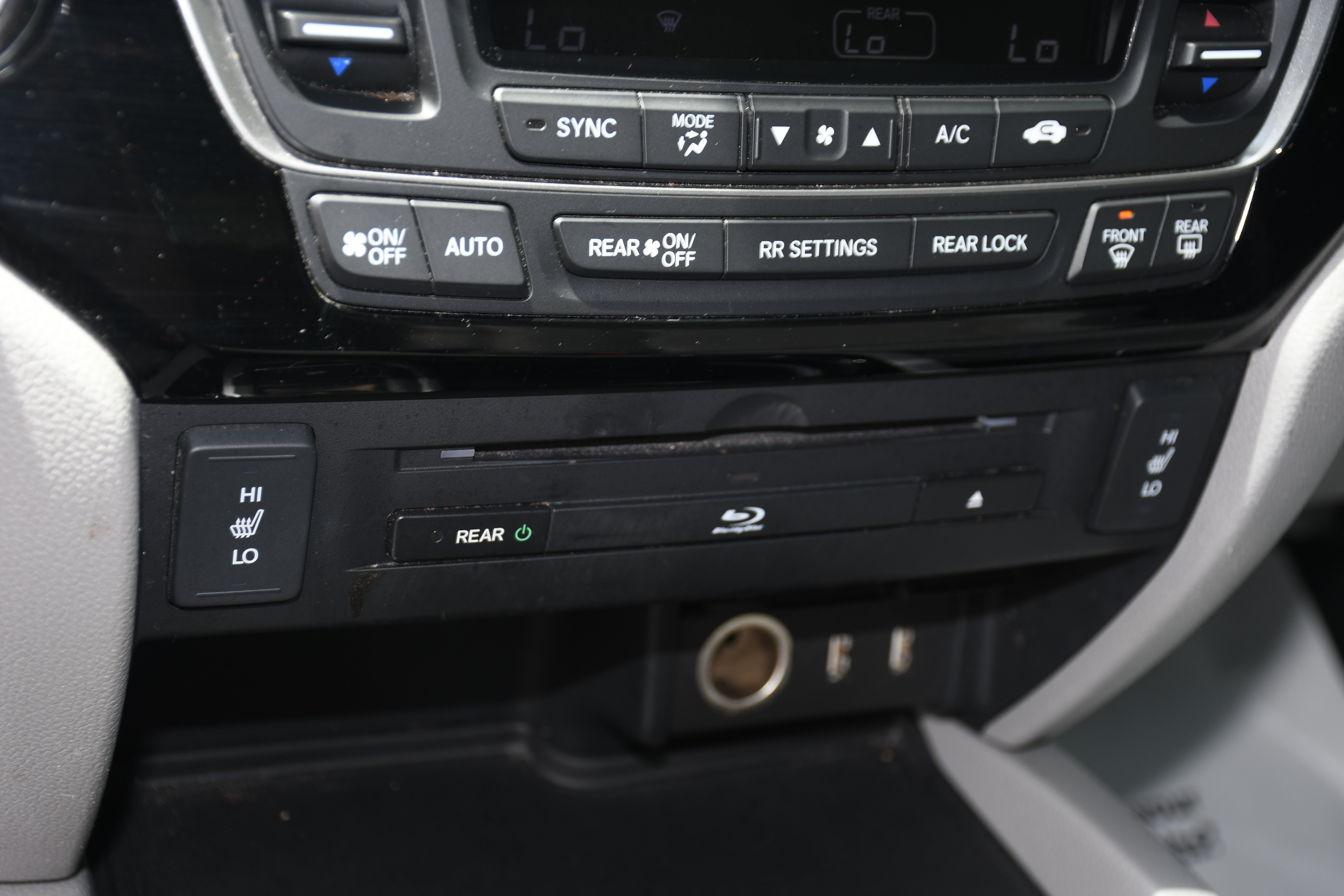 Used 2017 Honda Pilot Touring image 16