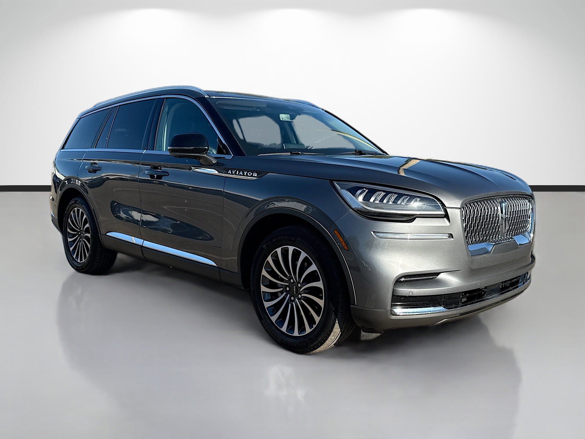 Used 2023 Lincoln Aviator Reserve image 7