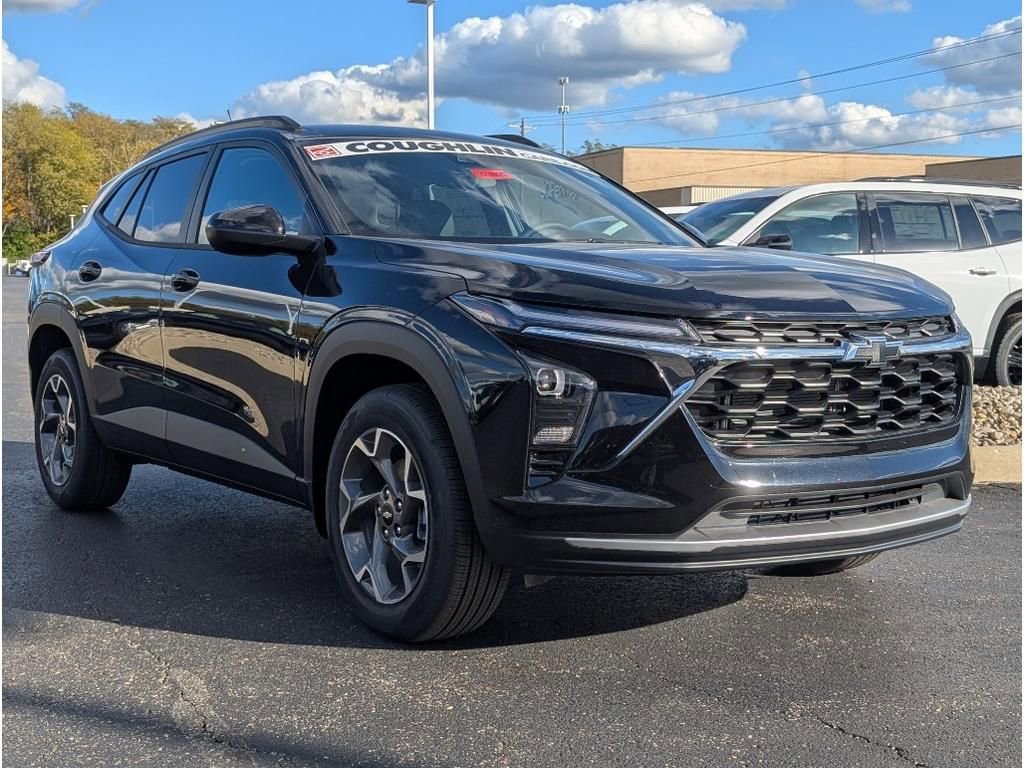 New 2025 Chevrolet Trax LT w/ Driver Confidence Package