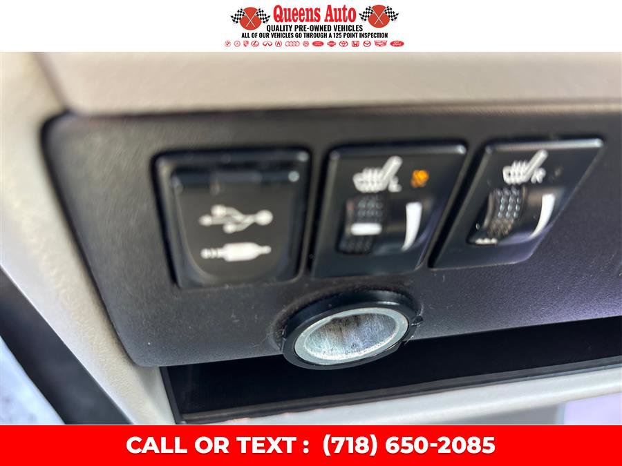 Used 2017 Toyota Sienna XLE image 48