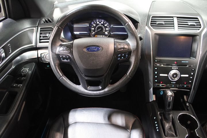 Used 2018 Ford Explorer Sport AWD/4WD image 32
