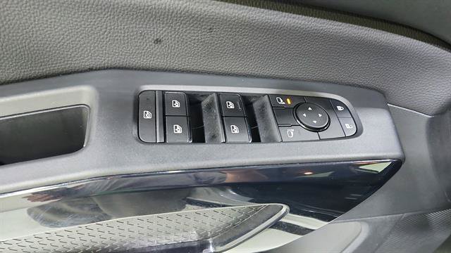 Certified 2025 Nissan Pathfinder SV FWD image 20