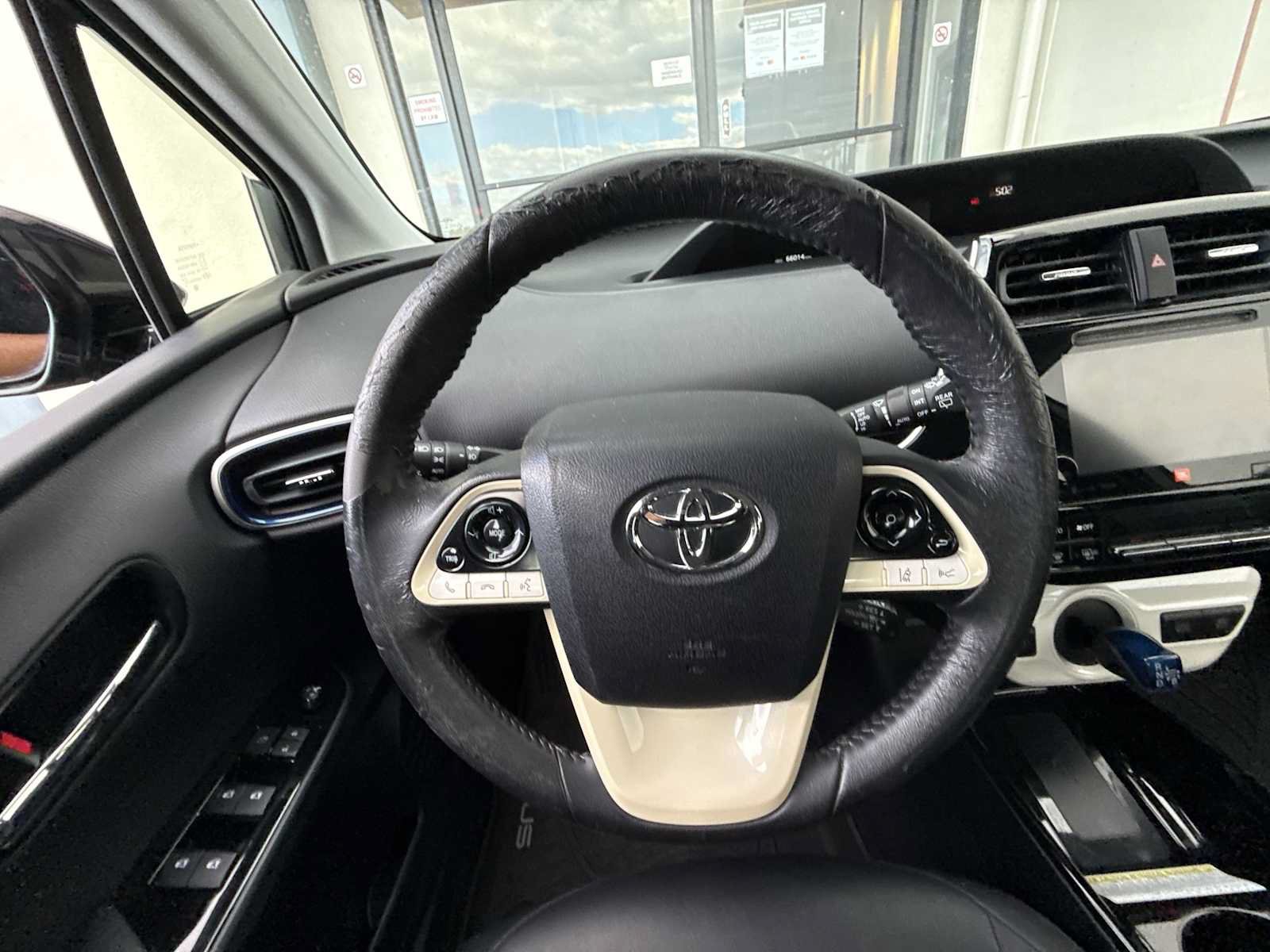 Used 2017 Toyota Prius Four Touring w/ Premium Convenience Package FWD image 15
