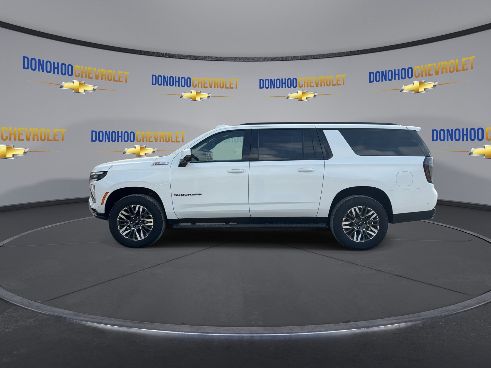 New 2026 Chevrolet Suburban Z71 w/ Comfort Package AWD/4WD image 5