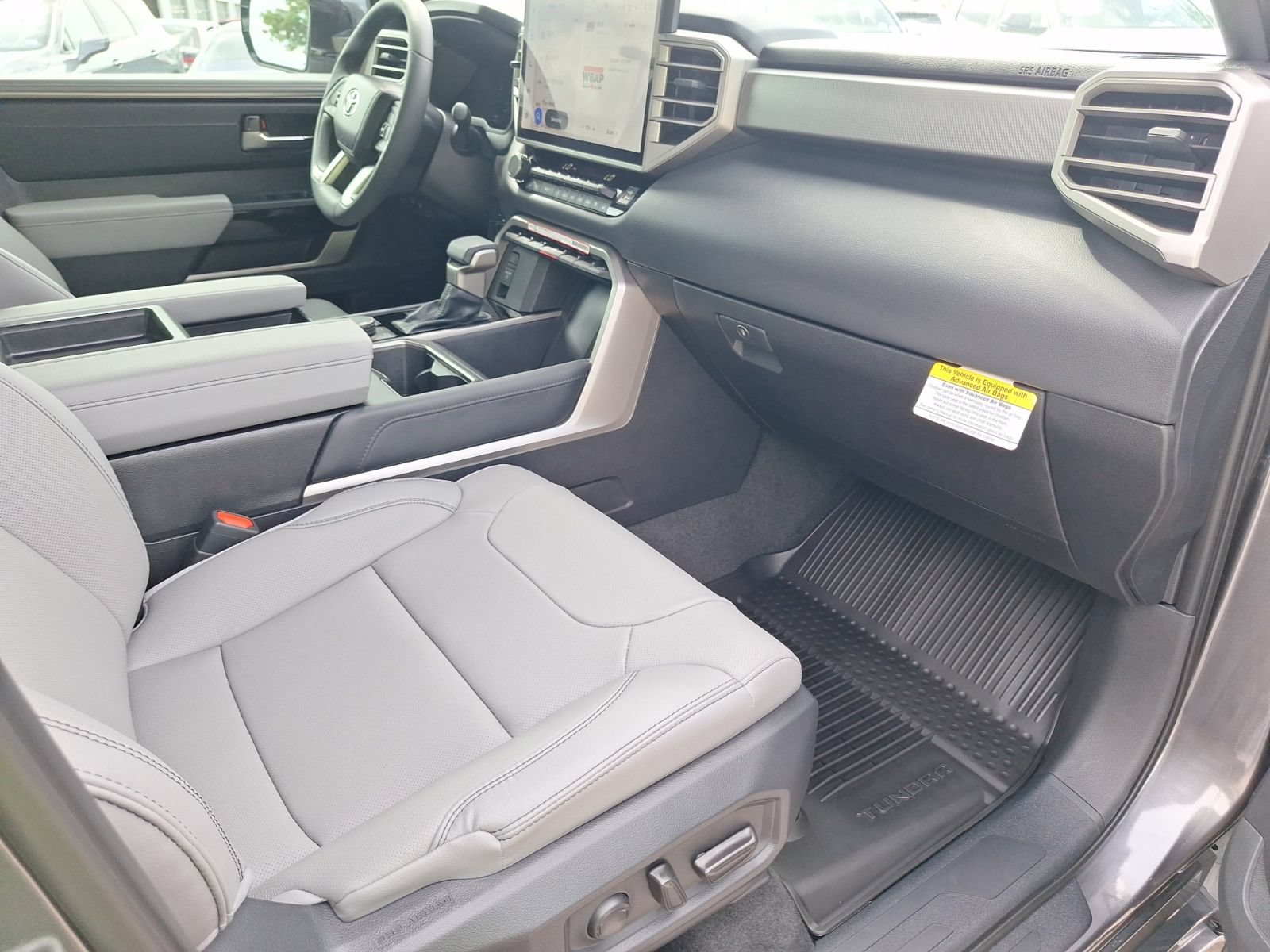 Used 2026 Toyota Tundra Limited w/ Power Package AWD/4WD image 33