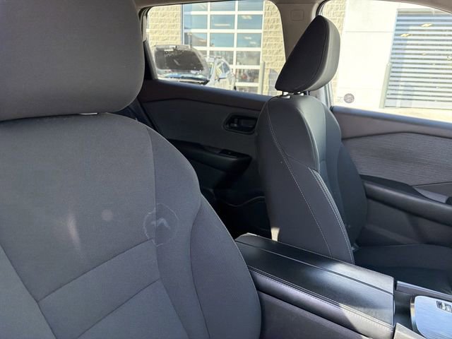 Used 2023 Nissan Rogue S image 17