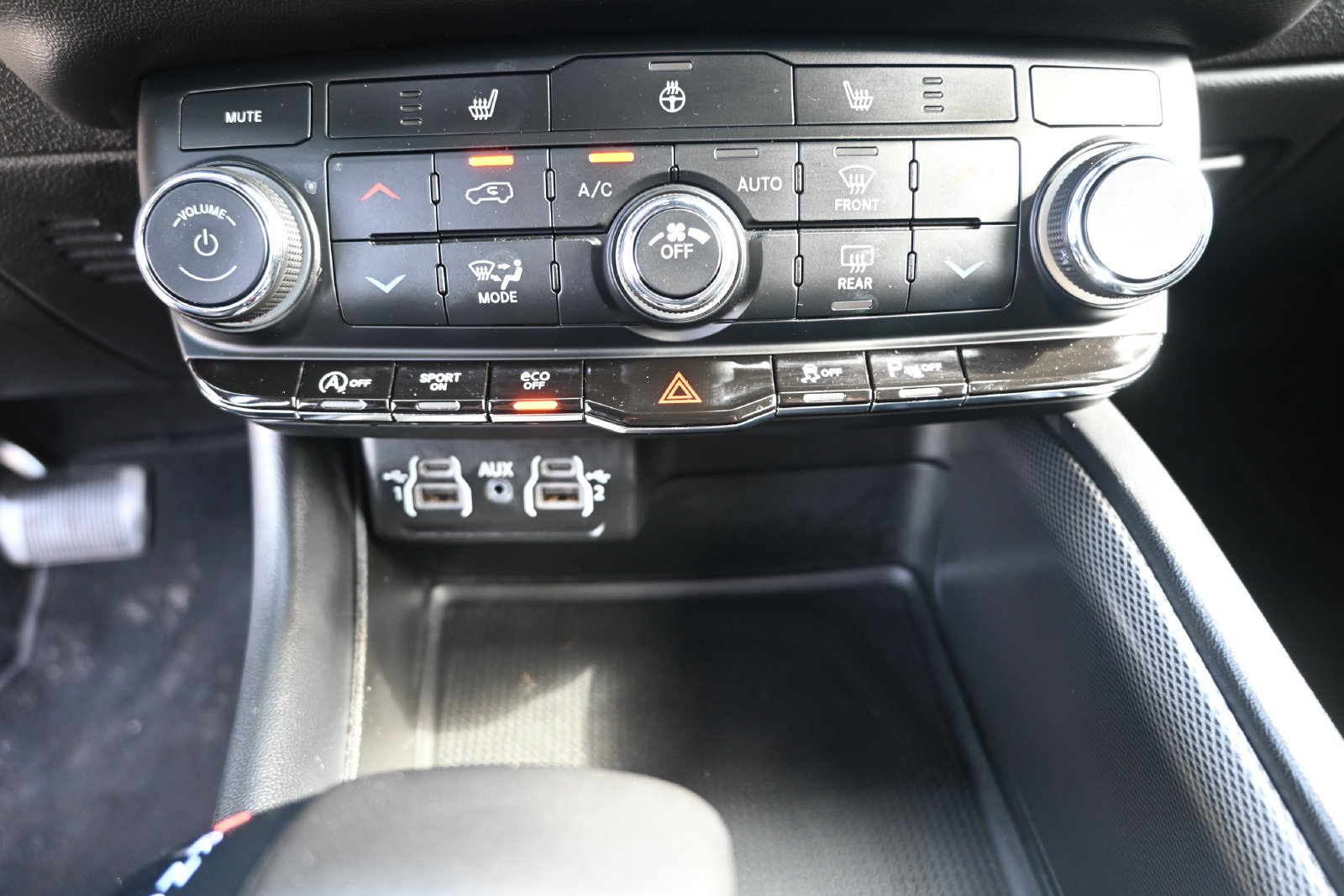 Used 2025 Dodge Durango GT AWD/4WD image 19