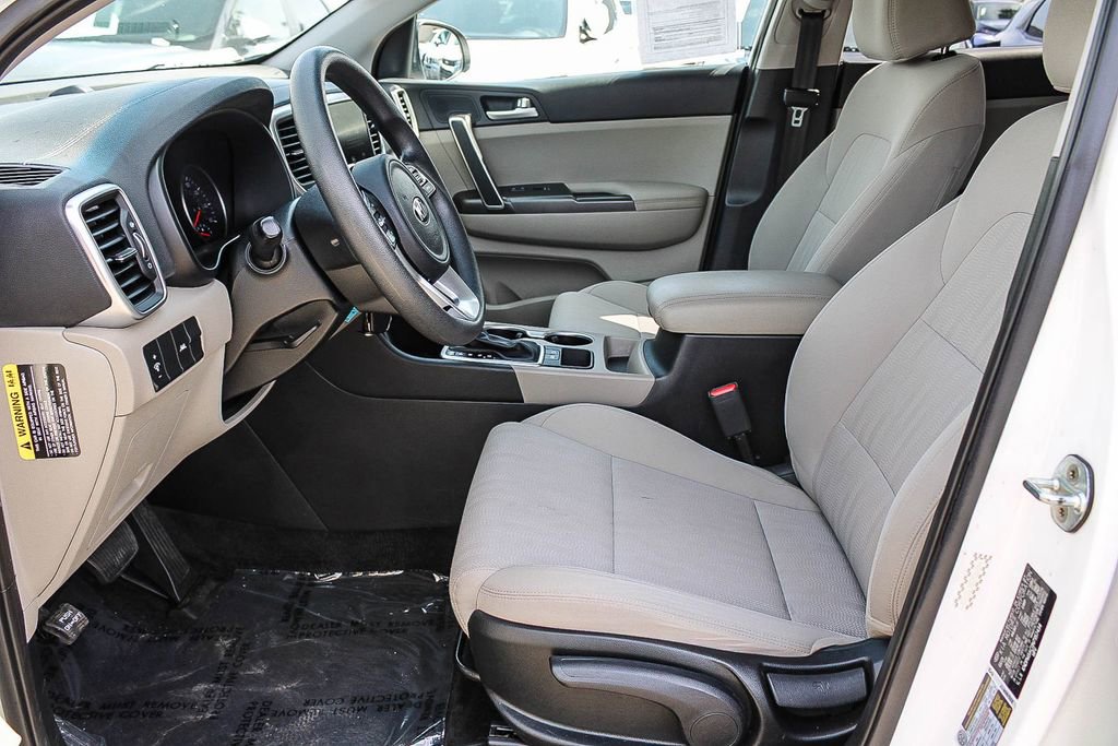 Used 2022 Kia Sportage LX image 17