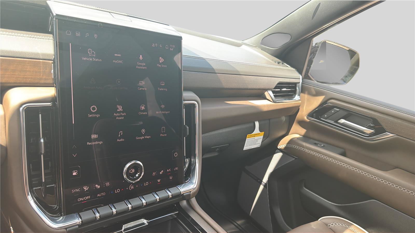 New 2026 GMC Yukon XL Denali Ultimate w/ LPO, Floor Liner Package AWD/4WD image 16