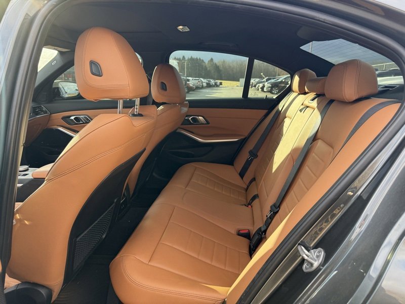 Used 2021 BMW M340i xDrive w/ Premium Package image 11