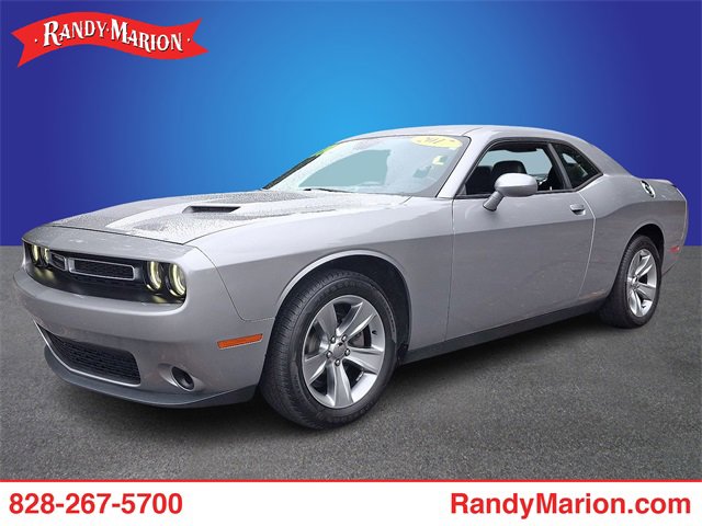 Used 2017 Dodge Challenger SXT