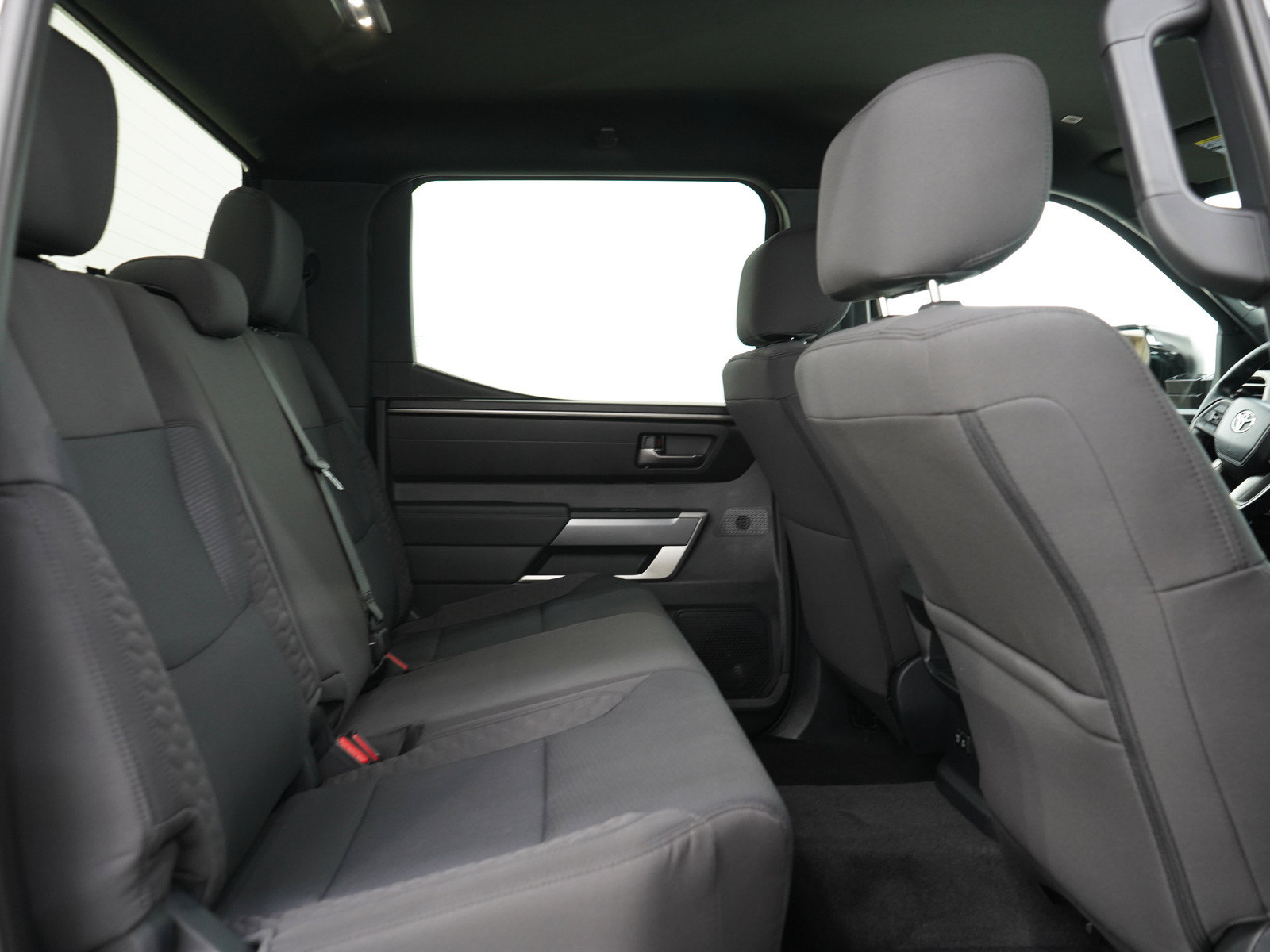 Used 2026 Toyota Tundra SR5 w/ SR5 Convenience Package AWD/4WD image 14