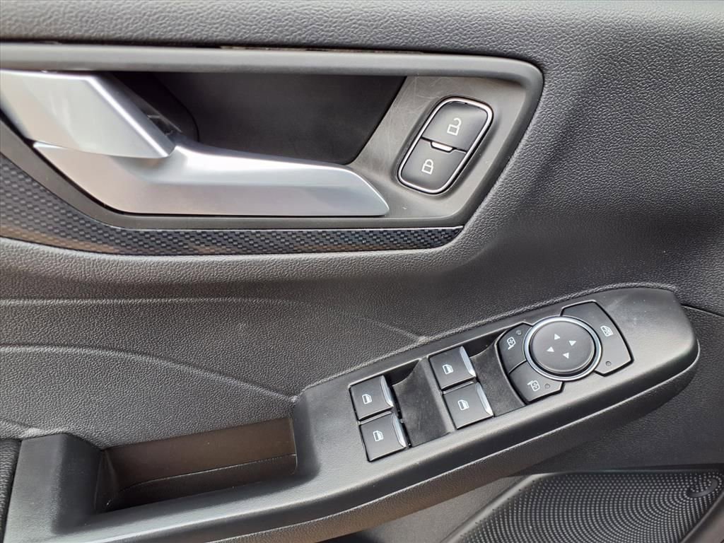 Used 2025 Ford Escape ST-Line FWD image 23