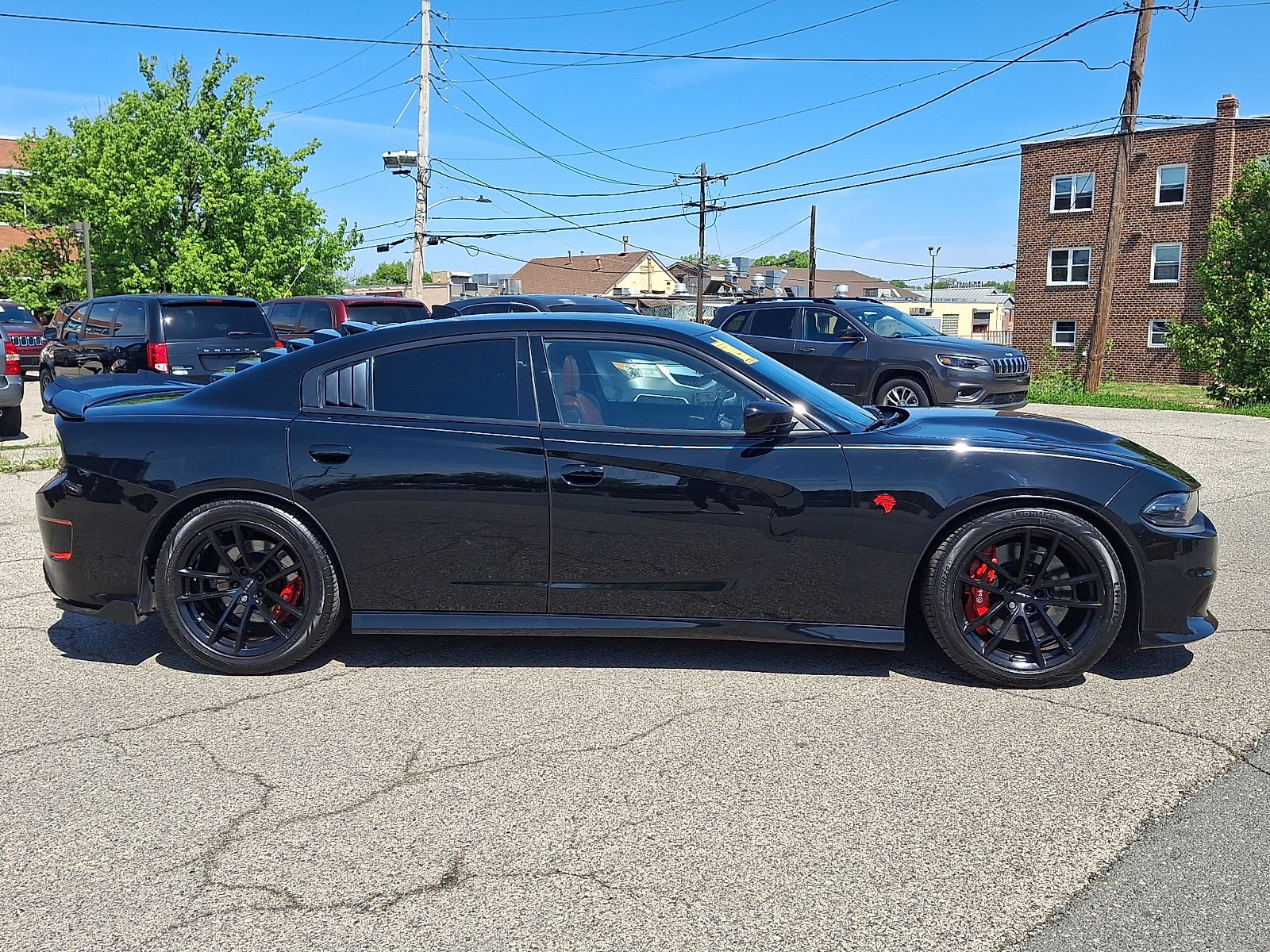 Used 2019 Dodge Charger SRT Hellcat w/ Harman/Kardon Audio Group RWD image 7