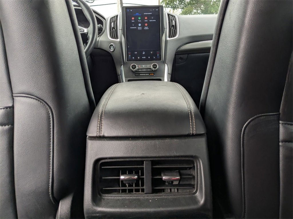 Used 2024 Ford Edge Titanium image 29