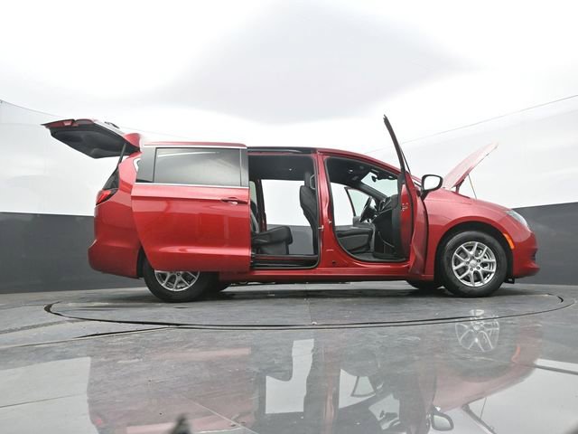 New 2026 Chrysler Voyager LX FWD image 68