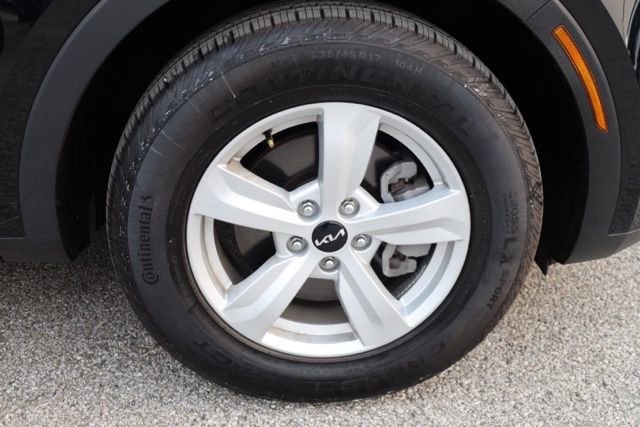 Used 2022 Kia Sorento LX image 14