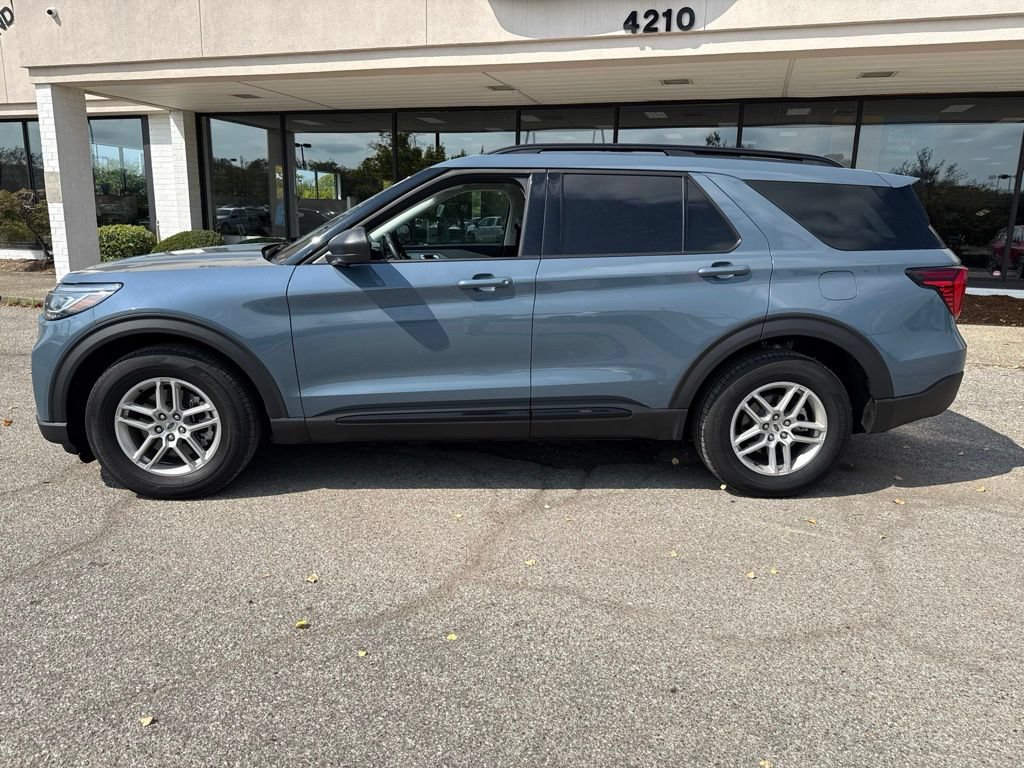 Used 2026 Ford Explorer Active w/ Active Comfort Package RWD image 5