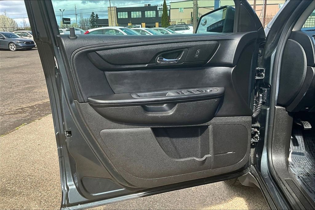 Used 2013 Chevrolet Traverse LT w/ All-Star Edition image 22