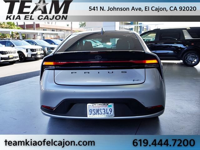Used 2025 Toyota Prius LE FWD image 9