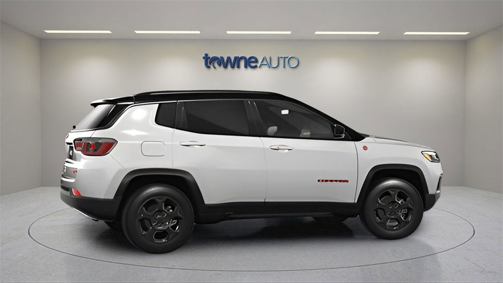 Used 2023 Jeep Compass Trailhawk image 15