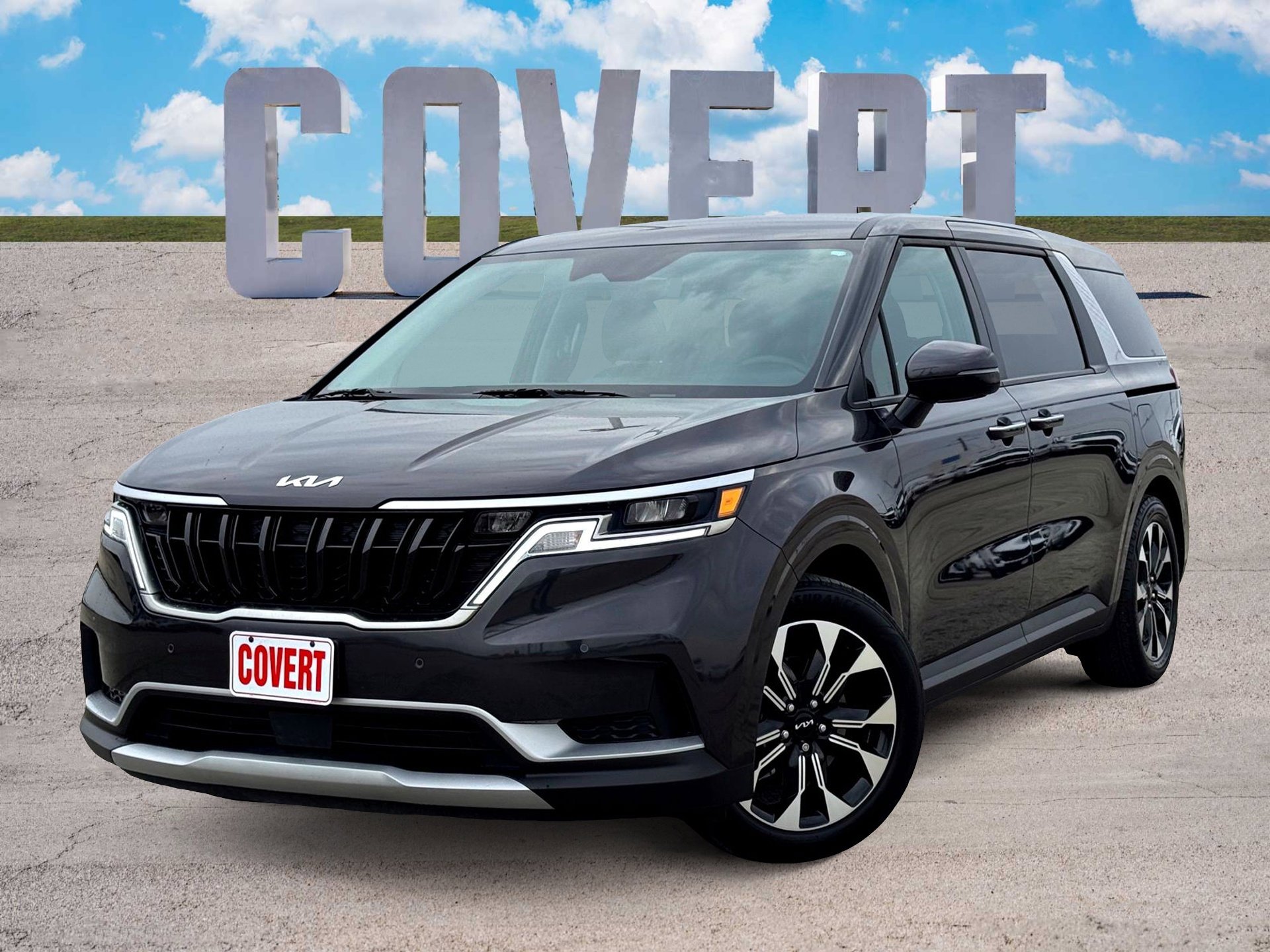 Used 2024 Kia Carnival EX image 1