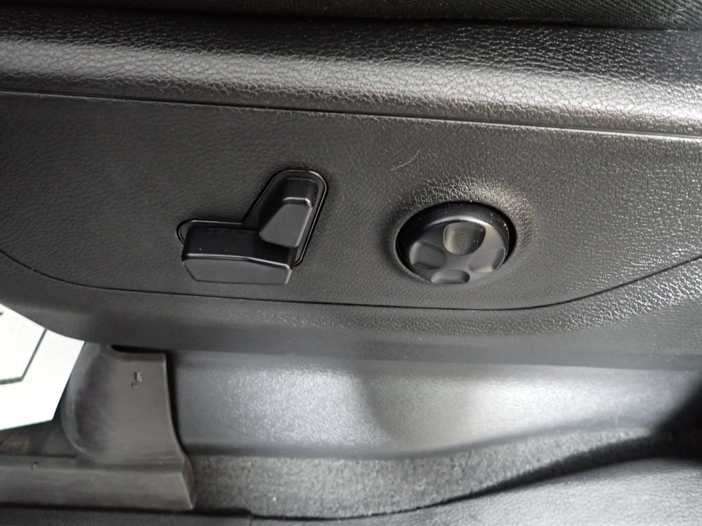 Used 2019 RAM 1500 Big Horn AWD/4WD image 22