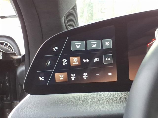 Used 2023 Lucid Air Touring image 17