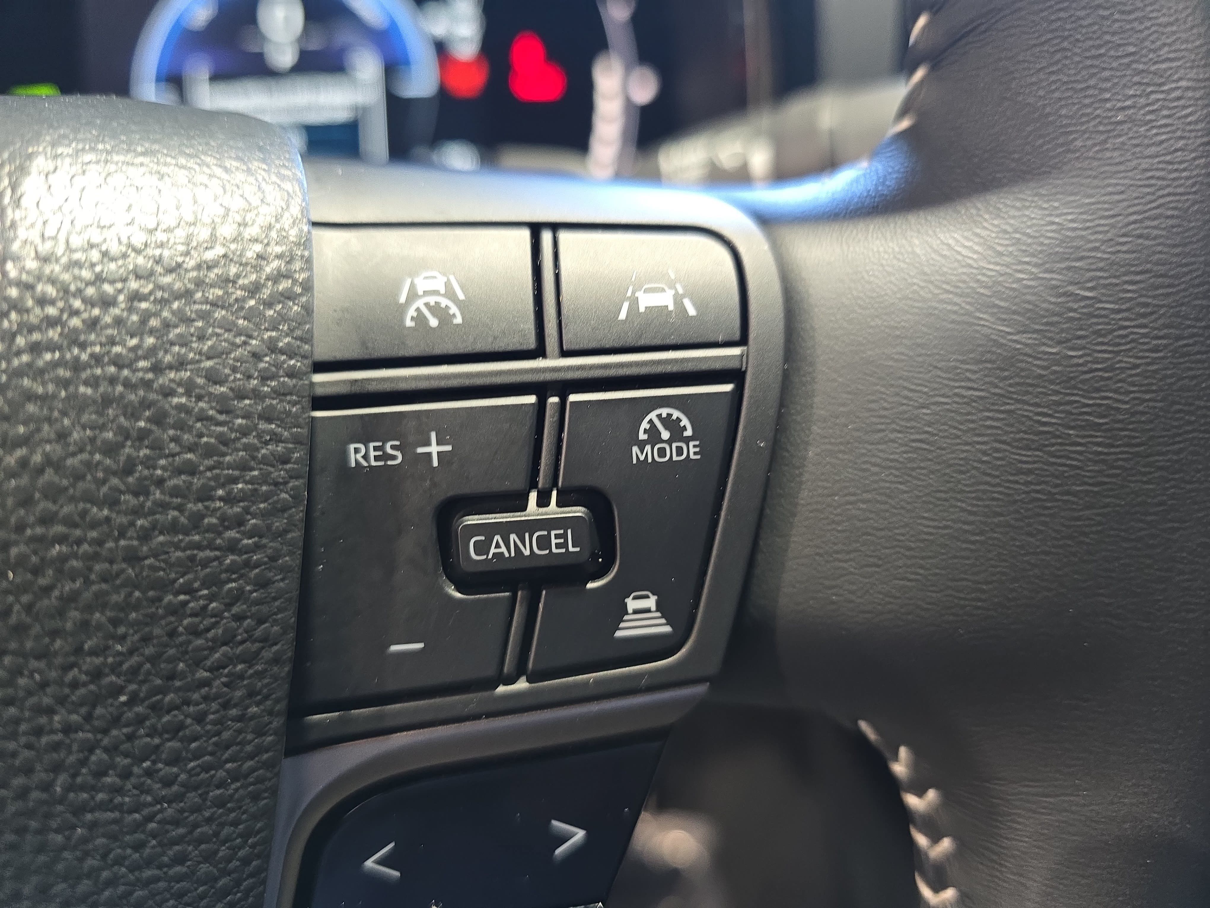 Used 2026 Toyota Camry SE w/ Multimedia Upgrade Package FWD image 17