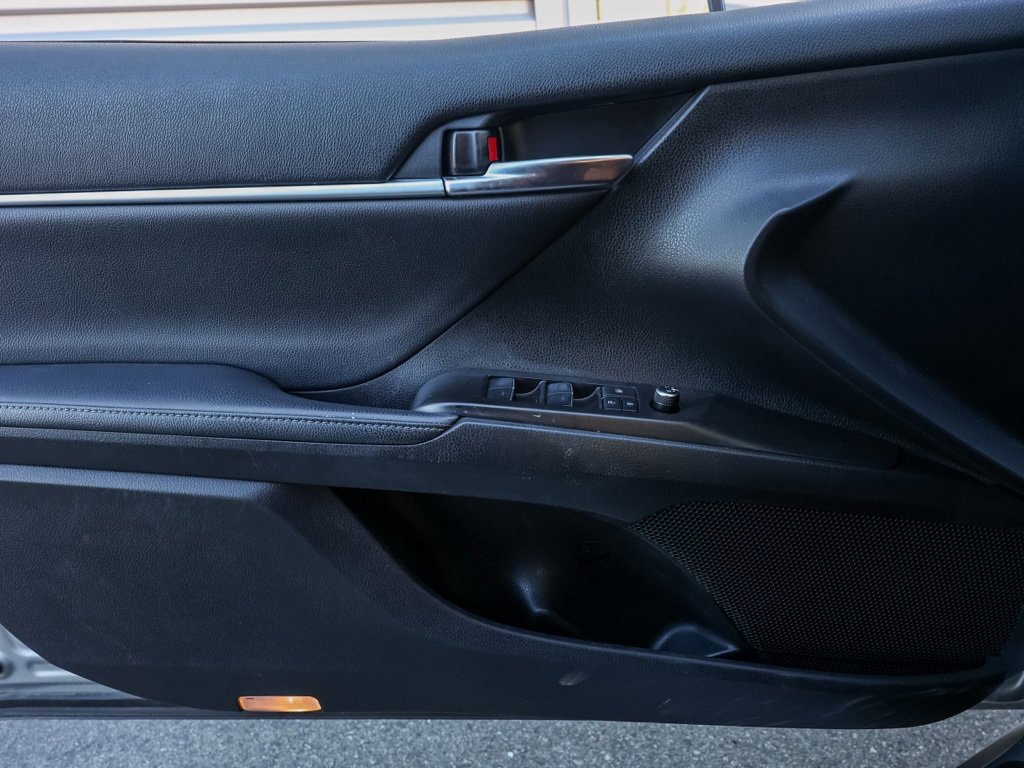 Used 2022 Toyota Camry XLE image 22