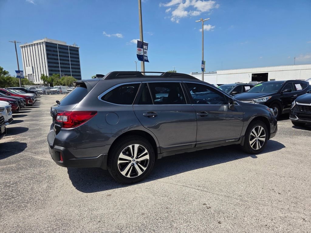 Used 2018 Subaru Outback 2.5i Limited AWD/4WD image 14