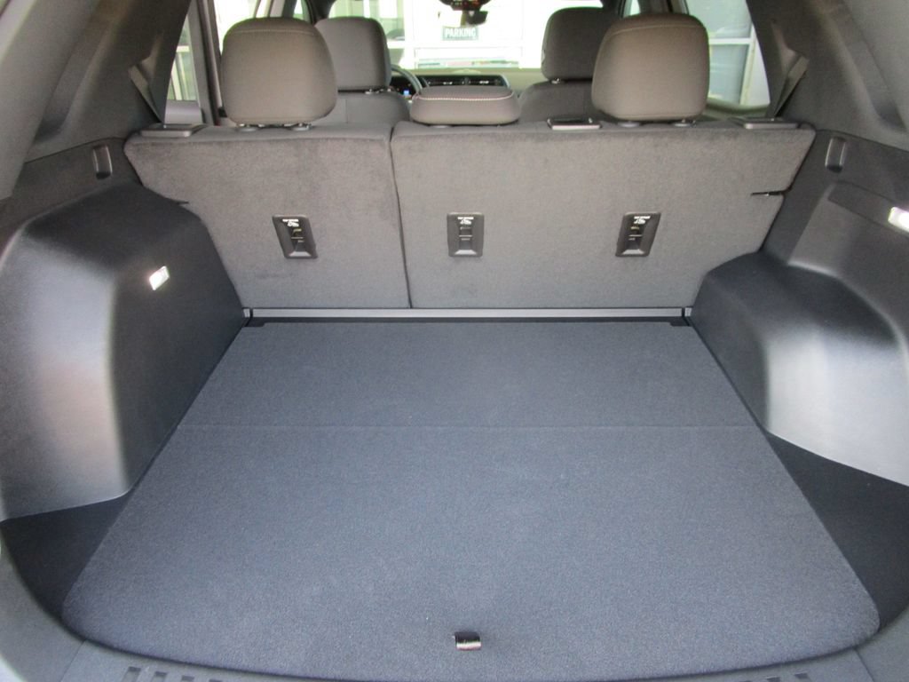 New 2026 GMC Terrain Elevation w/ Technology Package II FWD image 14