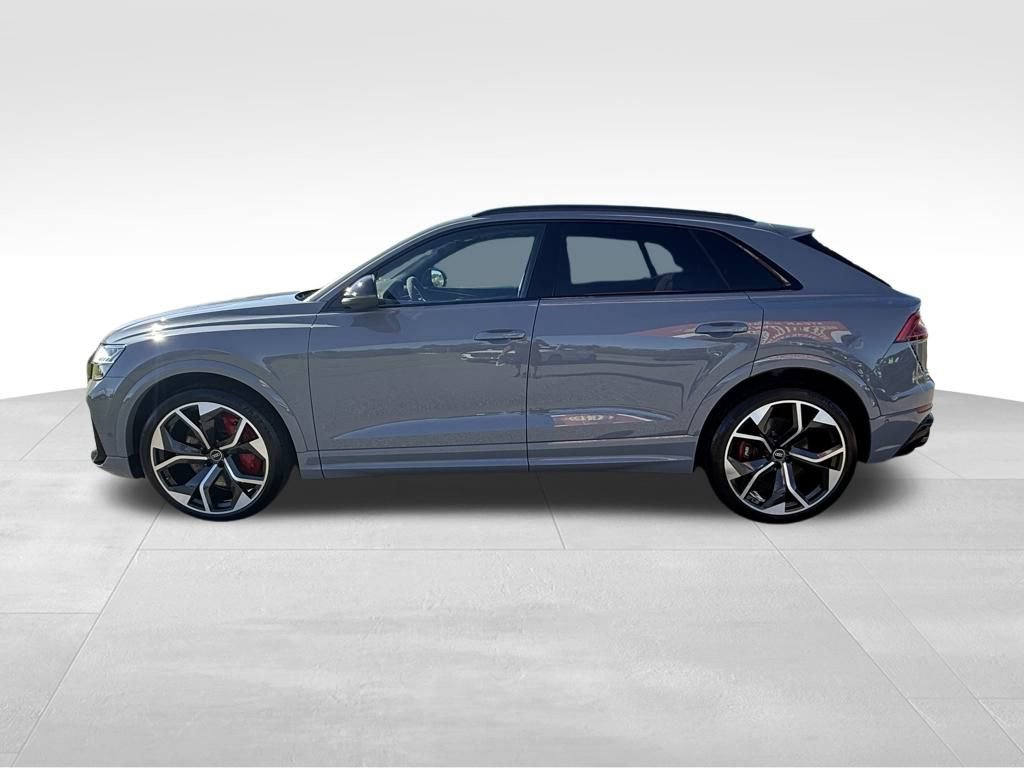 Used 2024 Audi RS Q8 w/ Black Optic Package image 2