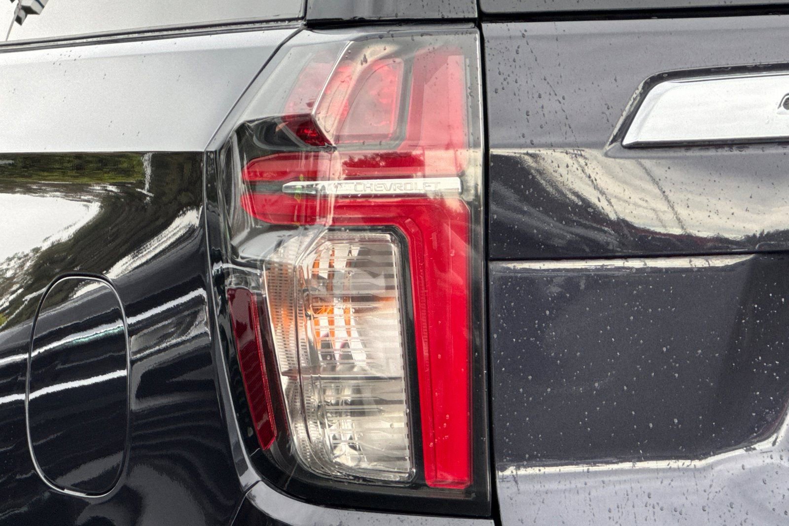 Used 2024 Chevrolet Suburban Premier image 44