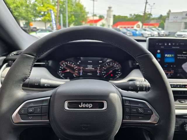 Used 2026 Jeep Compass Limited AWD/4WD image 14
