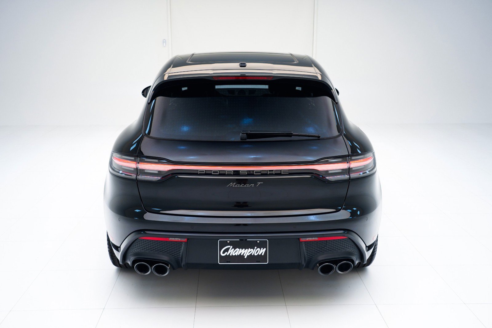 New 2026 Porsche Macan Turbo image 10