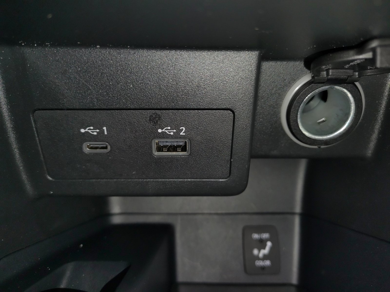 Used 2021 Nissan Kicks SR w/ SR Premium Package FWD image 20