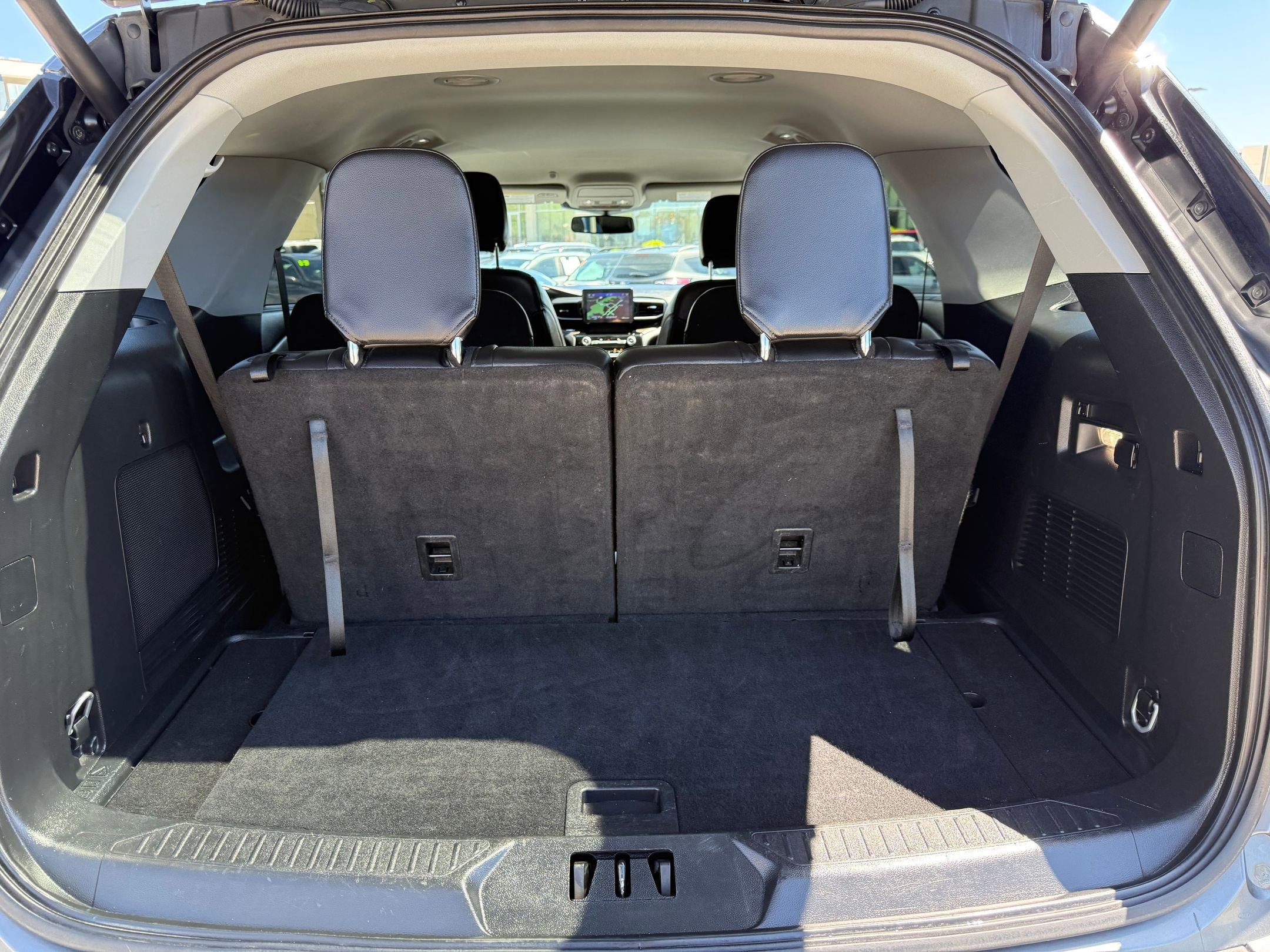 Used 2024 Ford Explorer Limited AWD/4WD image 31