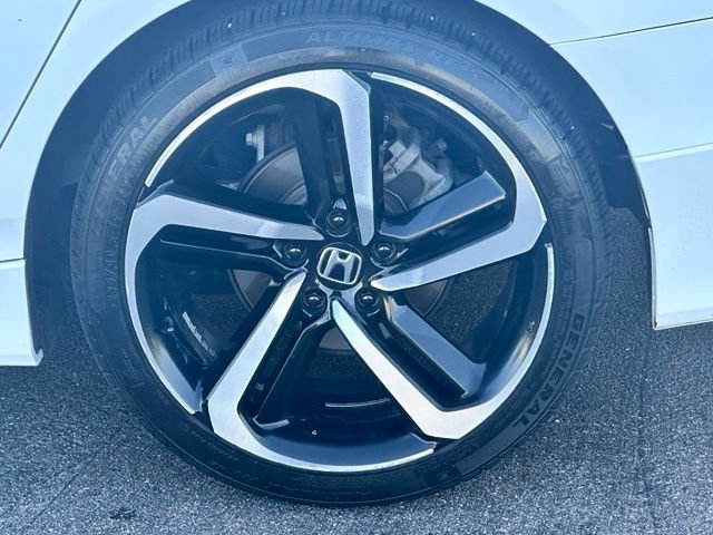 Used 2018 Honda Accord Sport image 5