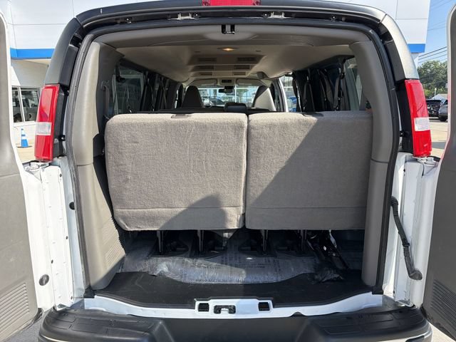 Used 2025 Chevrolet Express 3500 LT w/ LT Preferred Equipment Group RWD image 24