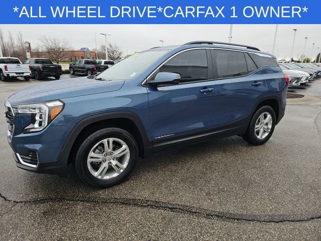 Used 2024 GMC Terrain SLE w/ Driver Convenience Package image 9