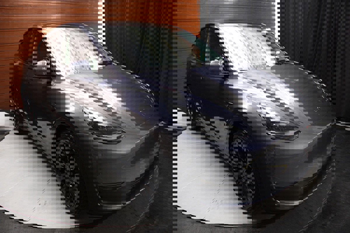 Used 2023 Tesla Model Y Performance image 16