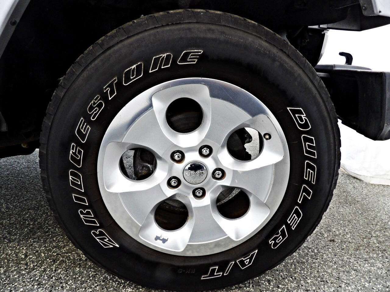 Used 2014 Jeep Wrangler Unlimited Sahara w/ Connectivity Group image 20