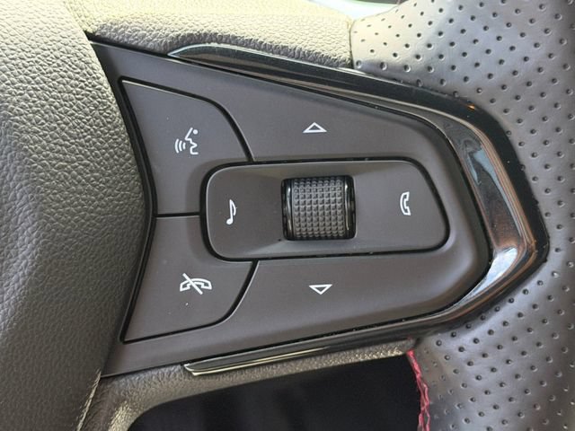 Used 2025 Chevrolet Trax RS w/ Driver Confidence Package FWD image 24